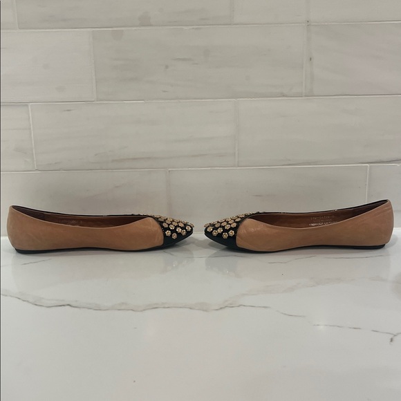 Jeffrey Campbell Flats Natural Black Studded Leather, Size 8 - Picture 5 of 13